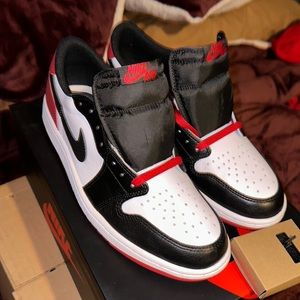 Nike air, Jordan ones black toes new size 11 with extra laces black
